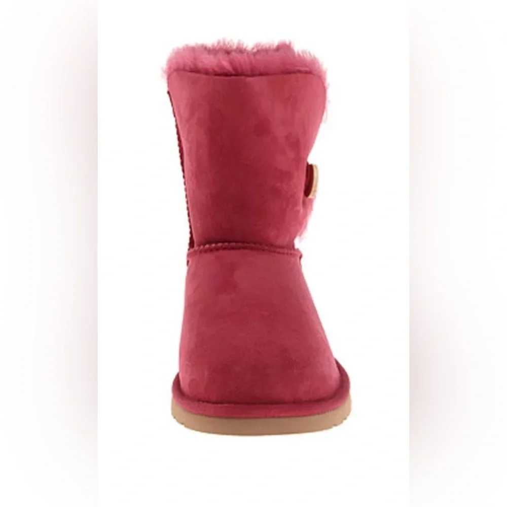 UGG Girls‎ K Bailey Button | NEW in BOX!!!❤️❤️